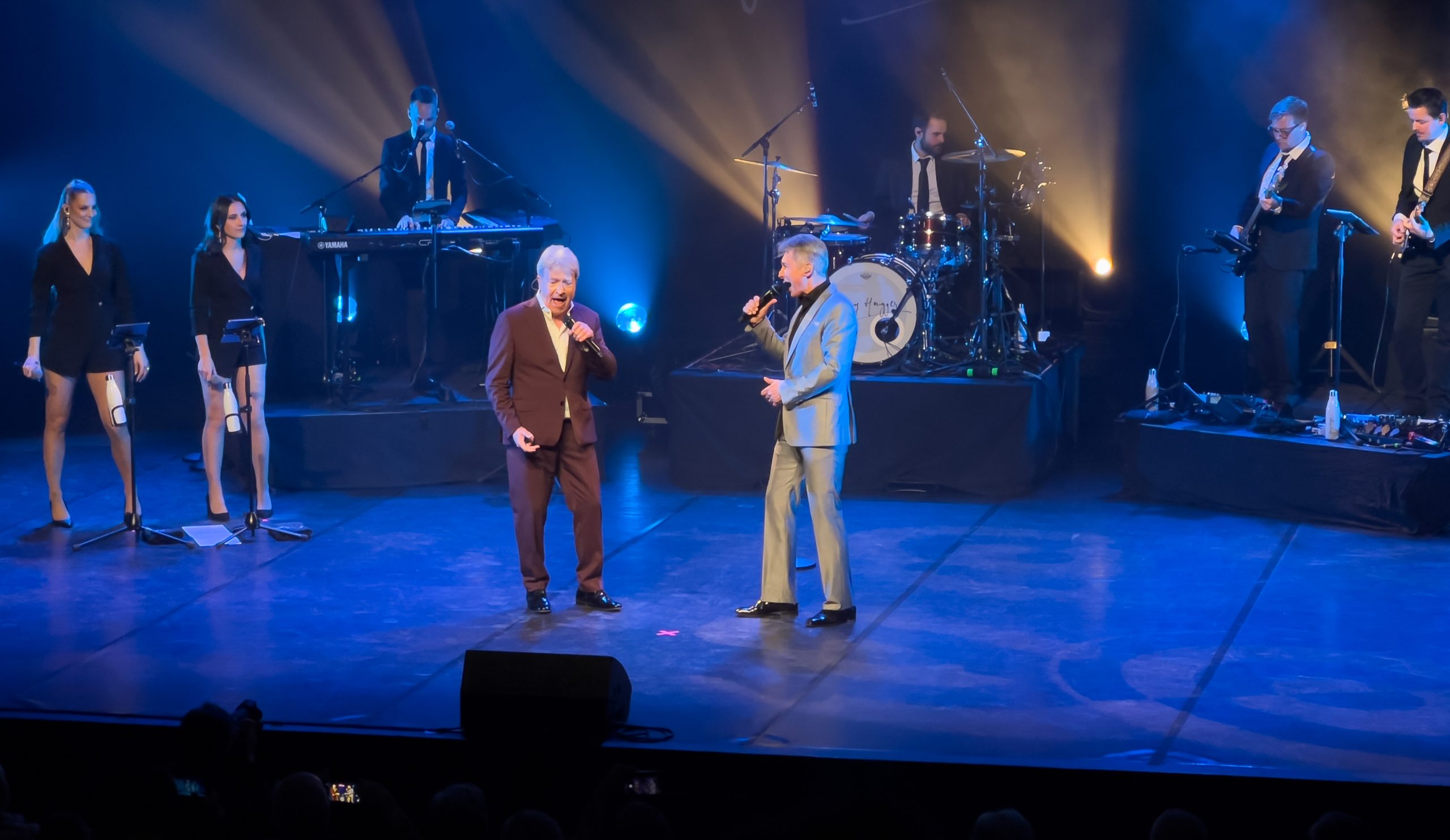 Helmut Lotti, Sandra Kim en broer Pat vieren met Garry Hagger 30 jaar ‘Het Allermooiste’